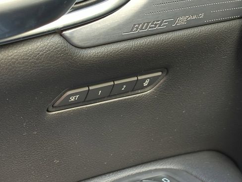 Certified 2025 Cadillac XT5 Premium Luxury image 24