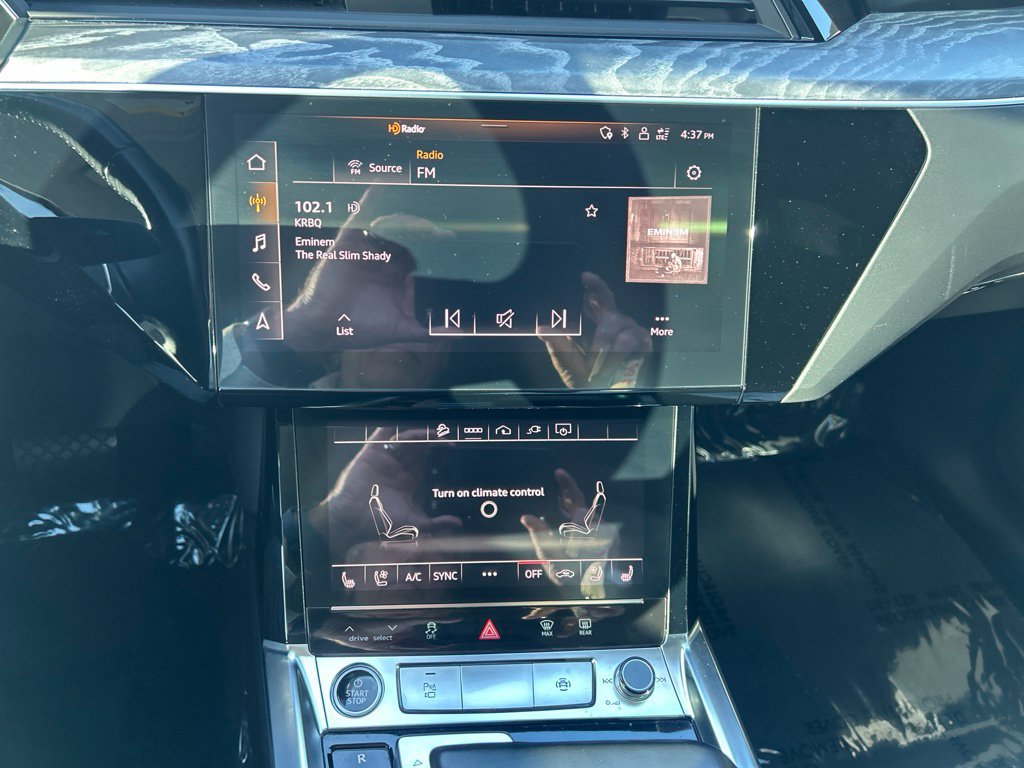 Used 2021 Audi e-tron Premium Plus w/ Premium Plus Package AWD/4WD image 14