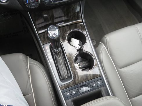 Used 2014 Chevrolet Impala LTZ FWD image 23