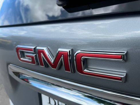 Used 2023 GMC Terrain SLT AWD/4WD image 41