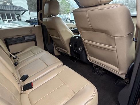 Used 2012 Ford F250 Lariat w/ Lariat Interior Pkg image 10