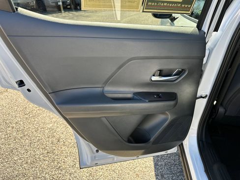 Used 2026 Nissan Kicks SV image 21