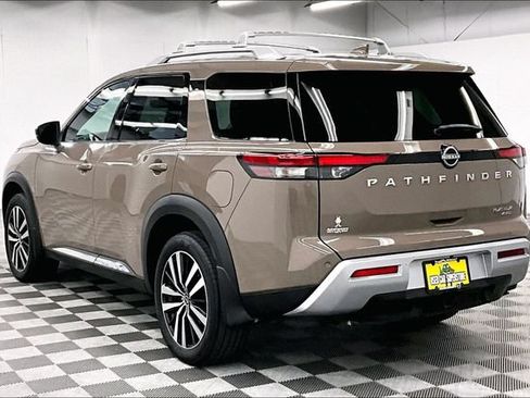Used 2025 Nissan Pathfinder Platinum w/ Cargo Package AWD/4WD image 2