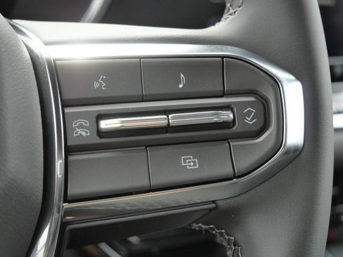 New 2026 GMC Canyon Elevation w/ Technology Package AWD/4WD image 51