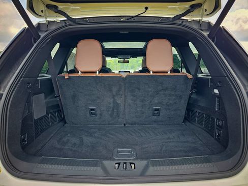Used 2023 Lincoln Aviator Reserve w/ Equipment Group 201A AWD/4WD image 36