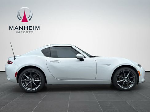 Used 2017 MAZDA MX-5 Miata RF Grand Touring RWD image 2