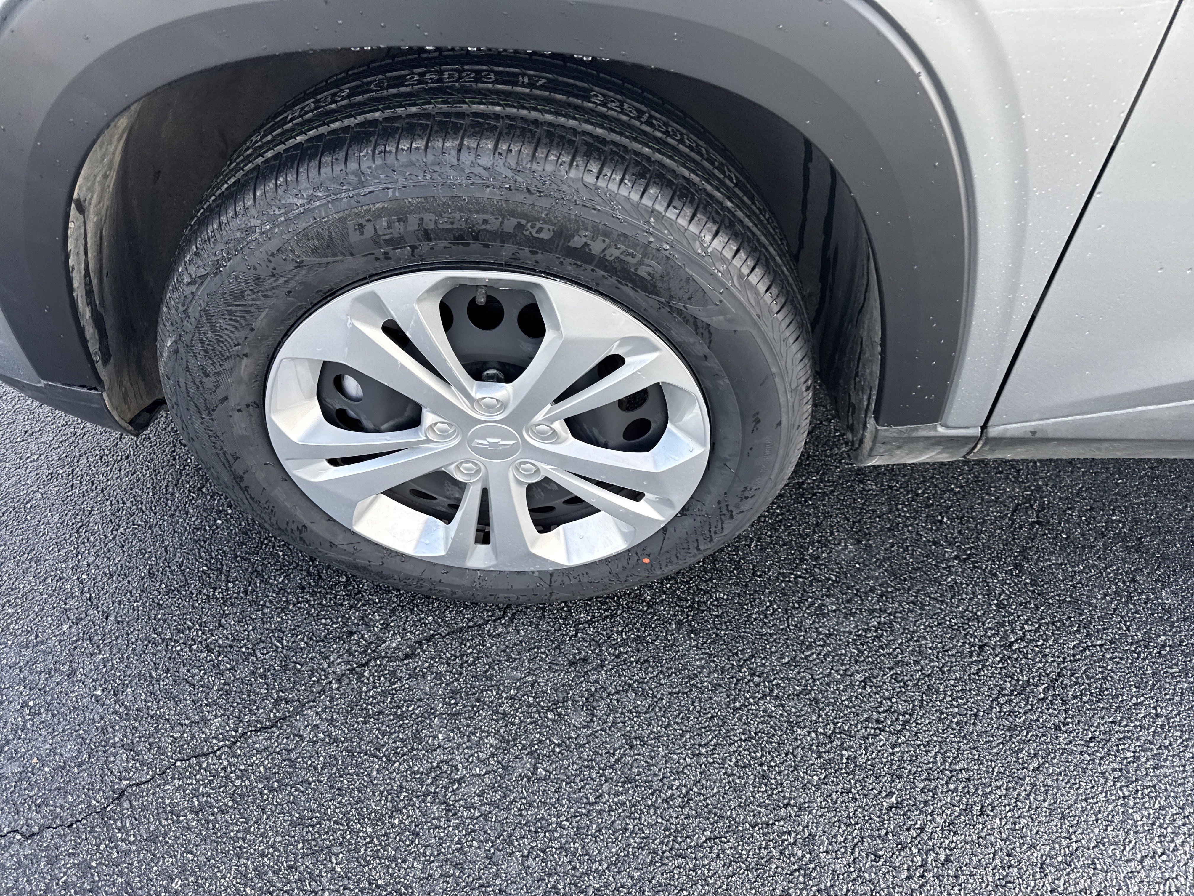 Used 2026 Chevrolet Trax LS FWD image 9