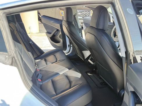 Used 2020 Tesla Model 3 Standard Range image 15