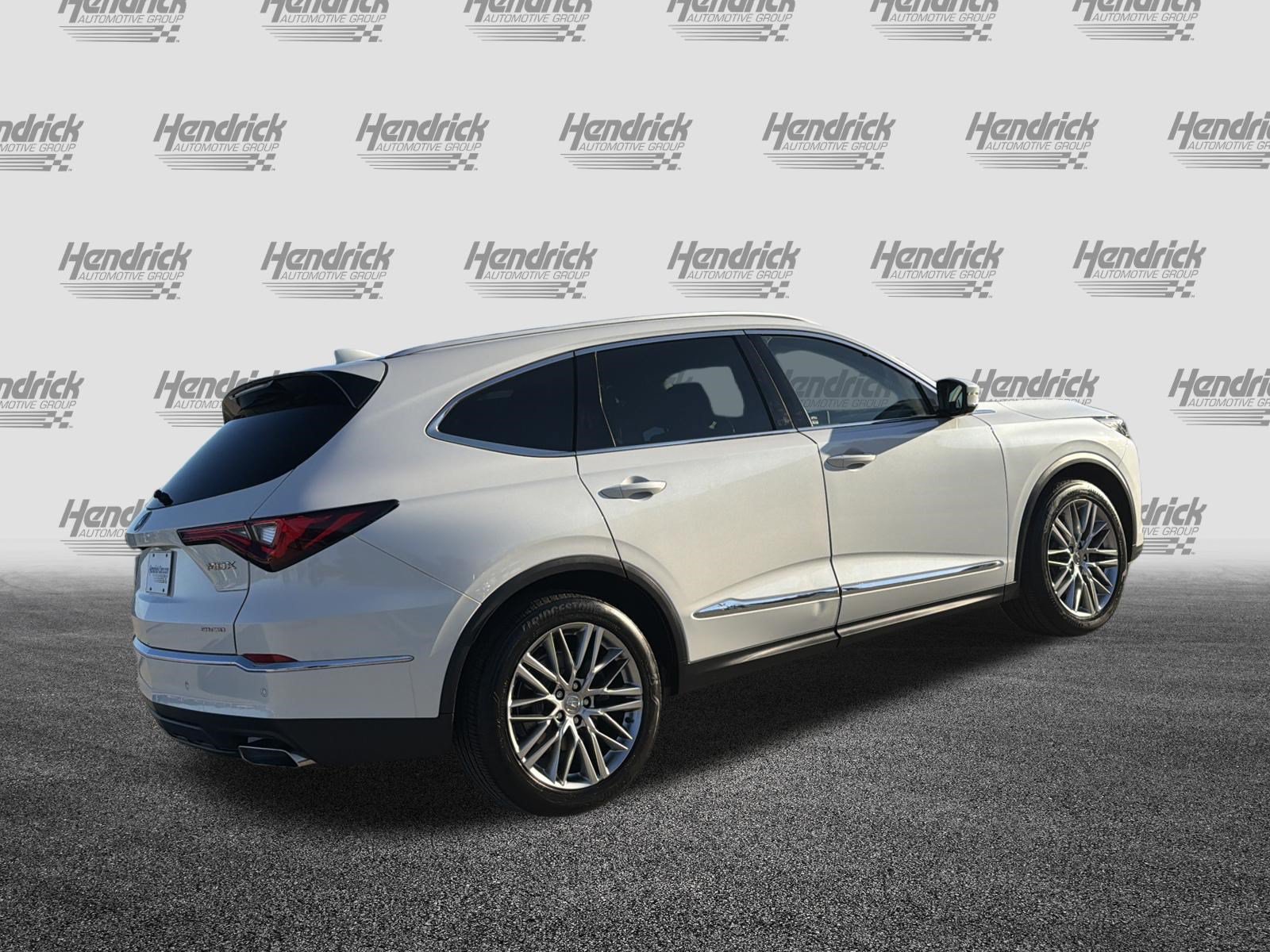Used 2023 Acura MDX w/ Advance Package AWD/4WD image 10