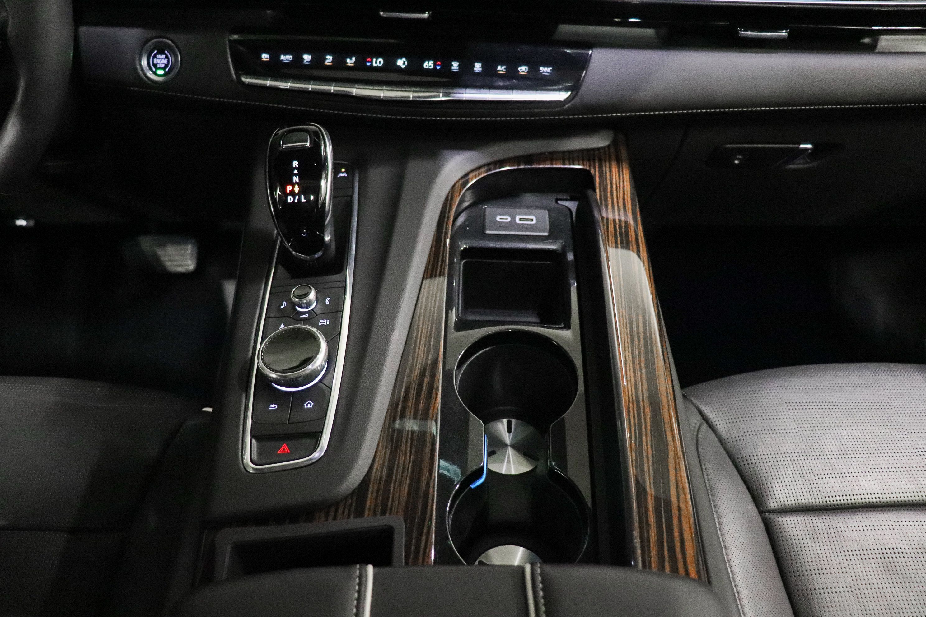 Used 2023 Cadillac Escalade Premium Luxury w/ LPO, Floor Liner Package AWD/4WD image 30