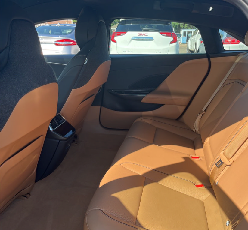 Used 2025 Lucid Air Touring AWD/4WD image 5