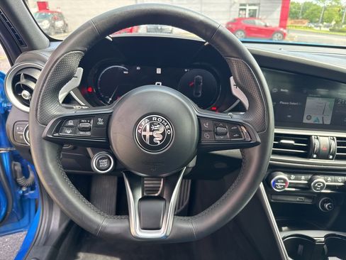 Used 2024 Alfa Romeo Giulia Veloce AWD/4WD image 35