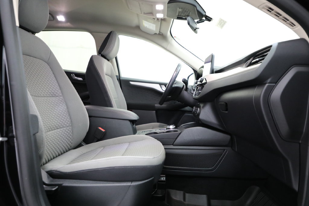 Used 2020 Ford Escape SE Sport AWD/4WD image 17