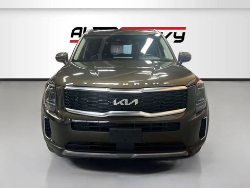 Used 2022 Kia Telluride S AWD/4WD image 2