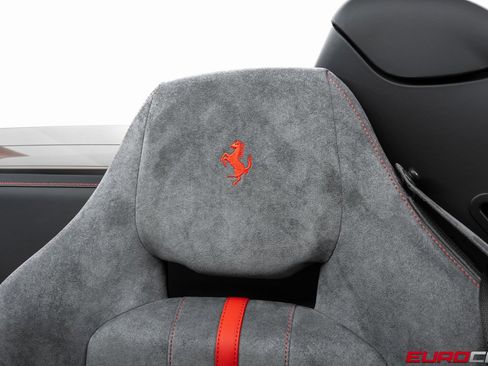 Used 2022 Ferrari F8 Tributo image 42