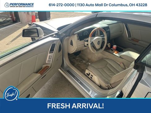 Used 2005 Cadillac XLR image 16