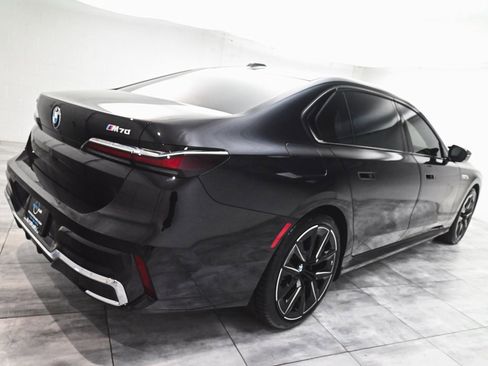 Used 2024 BMW i7 M70 w/ Executive Package image 6