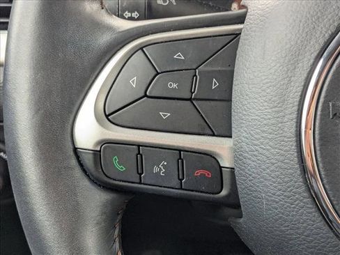 Used 2020 Jeep Compass Latitude w/ Premium Lighting Group image 4