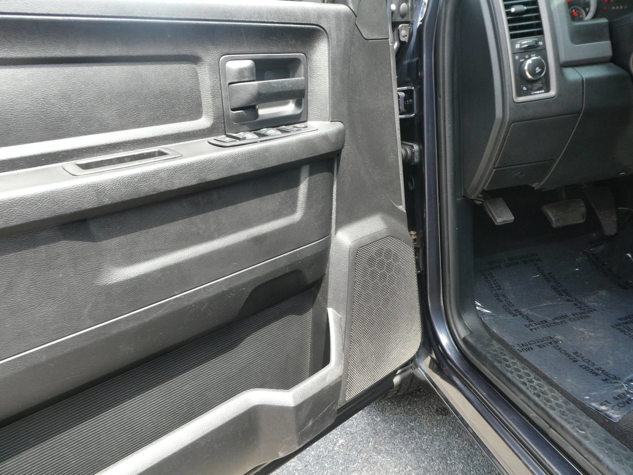 Used 2014 RAM 1500 Express RWD image 14