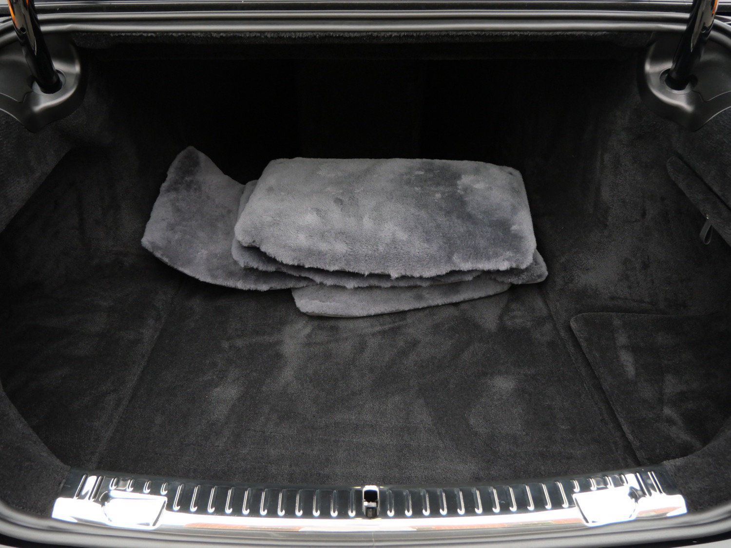 Certified 2023 Rolls-Royce Phantom Sedan RWD image 34