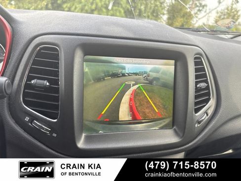 Used 2019 Jeep Compass Trailhawk w/ Cold Weather Group AWD/4WD image 24