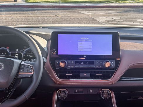 New 2026 Toyota Grand Highlander AWD Hybrid image 16