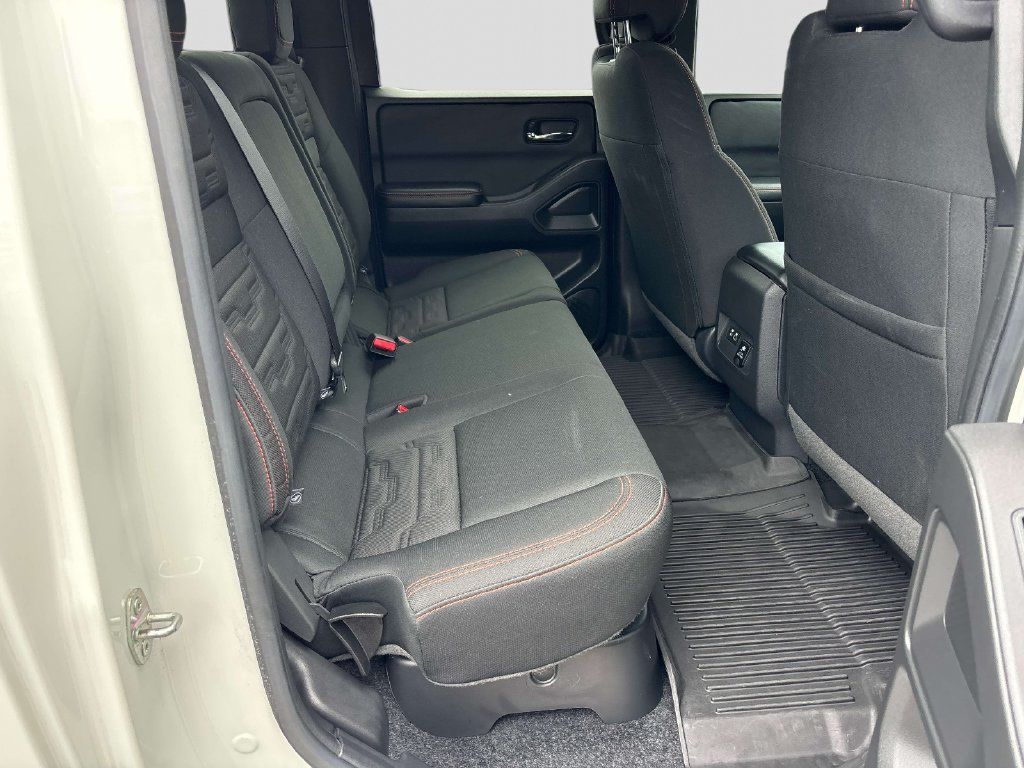 Certified 2025 Nissan Frontier PRO-4X w/ Pro Convenience Package AWD/4WD image 17