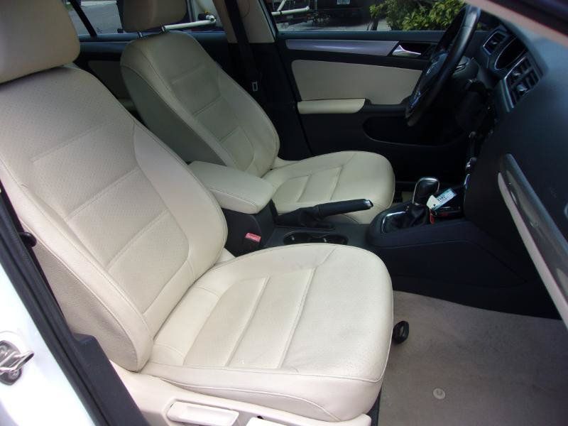 Used 2015 Volkswagen Jetta SE FWD image 19