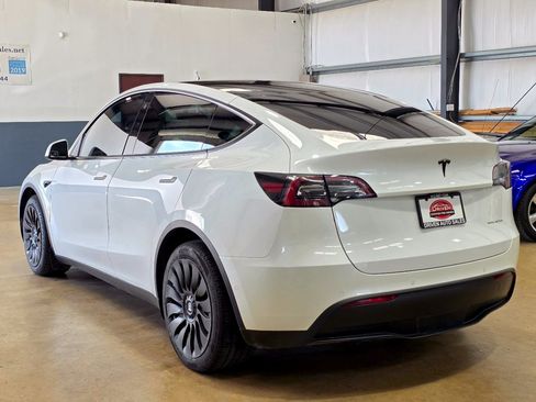 Used 2021 Tesla Model Y Long Range AWD/4WD image 6