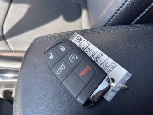 Used 2023 Jeep Compass Limited w/ Elite Group AWD/4WD image 33