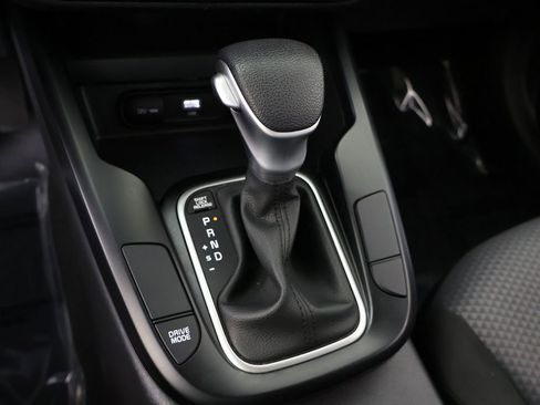 Used 2025 Kia Soul LX w/ LX Technology Package FWD image 45