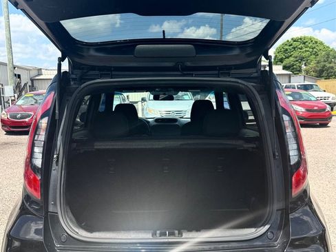 Used 2018 Kia Soul + image 16
