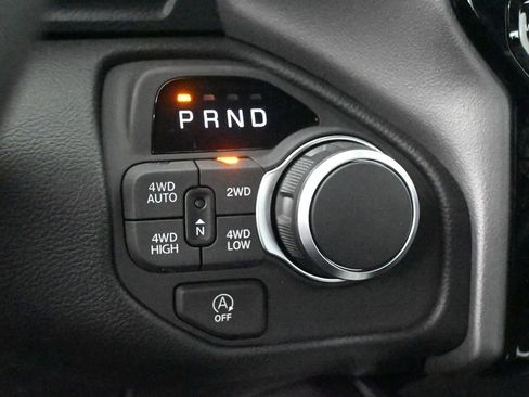 New 2026 RAM 1500 4x4 Crew Cab image 18