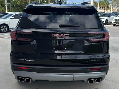 Used 2024 GMC Acadia Elevation image 9
