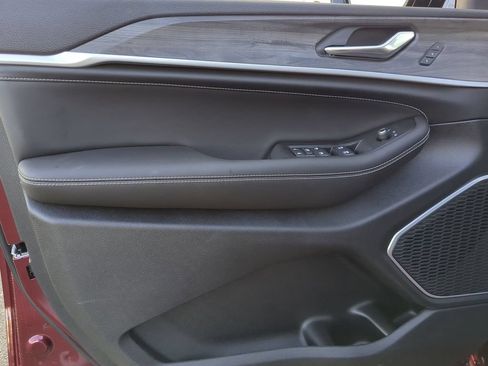 New 2026 Jeep Grand Cherokee Limited AWD/4WD image 21