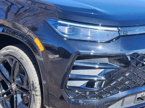 New 2026 Volkswagen Tiguan SE R-Line image 28