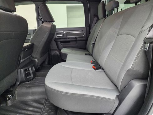 Used 2022 RAM 2500 Big Horn w/ Cold Weather Group image 9