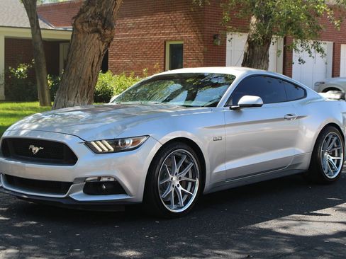 Used 2016 Ford Mustang GT Premium image 46
