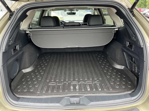 Used 2022 Subaru Outback Limited AWD/4WD image 21
