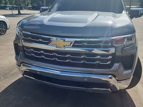 Used 2025 Chevrolet Silverado 1500 LTZ w/ LTZ Premium Package AWD/4WD image 7