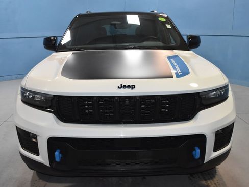 Used 2024 Jeep Grand Cherokee Trailhawk image 24