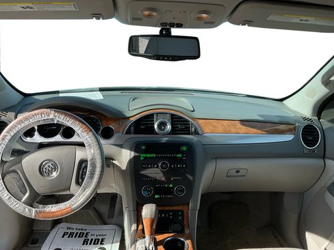 Used 2011 Buick Enclave CXL image 21