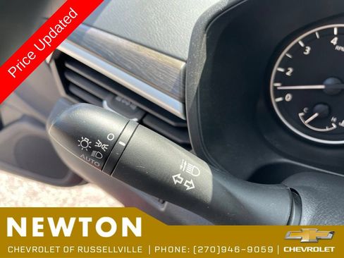 Used 2025 Nissan Altima 2.5 SL AWD/4WD image 14