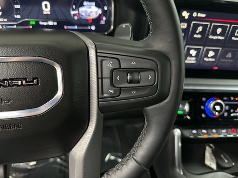 Used 2025 GMC Sierra 1500 Denali w/ Denali Reserve Package image 18