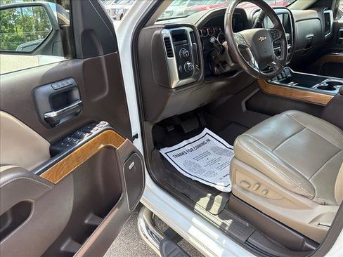 Certified 2018 Chevrolet Silverado 1500 LTZ w/ Sport Package AWD/4WD image 11