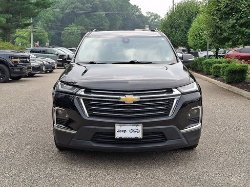 Used 2023 Chevrolet Traverse LT FWD image 3