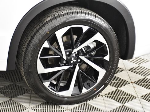 Used 2025 Mitsubishi Outlander SEL image 52