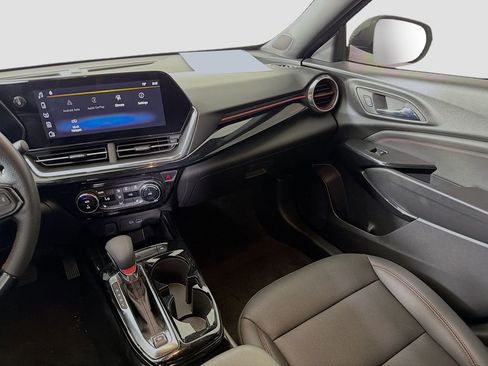 Used 2025 Chevrolet Trax RS w/ Driver Confidence Package image 25