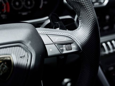 Used 2019 Lamborghini Urus AWD/4WD image 63