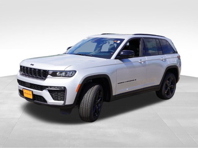New 2026 Jeep Grand Cherokee Limited w/ Limited Altitude Package AWD/4WD image 7